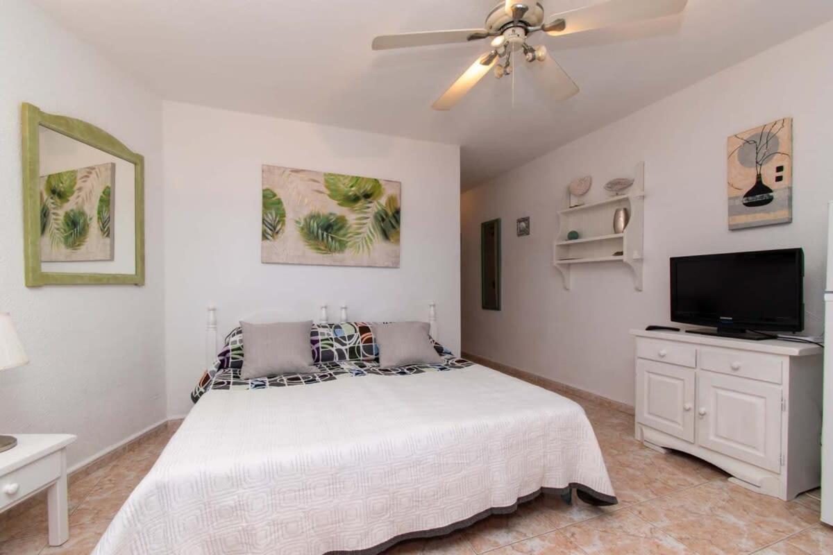 Parque Santiago II 269 - Studio With Sea And Pool Views Playa de las Americas  Luaran gambar