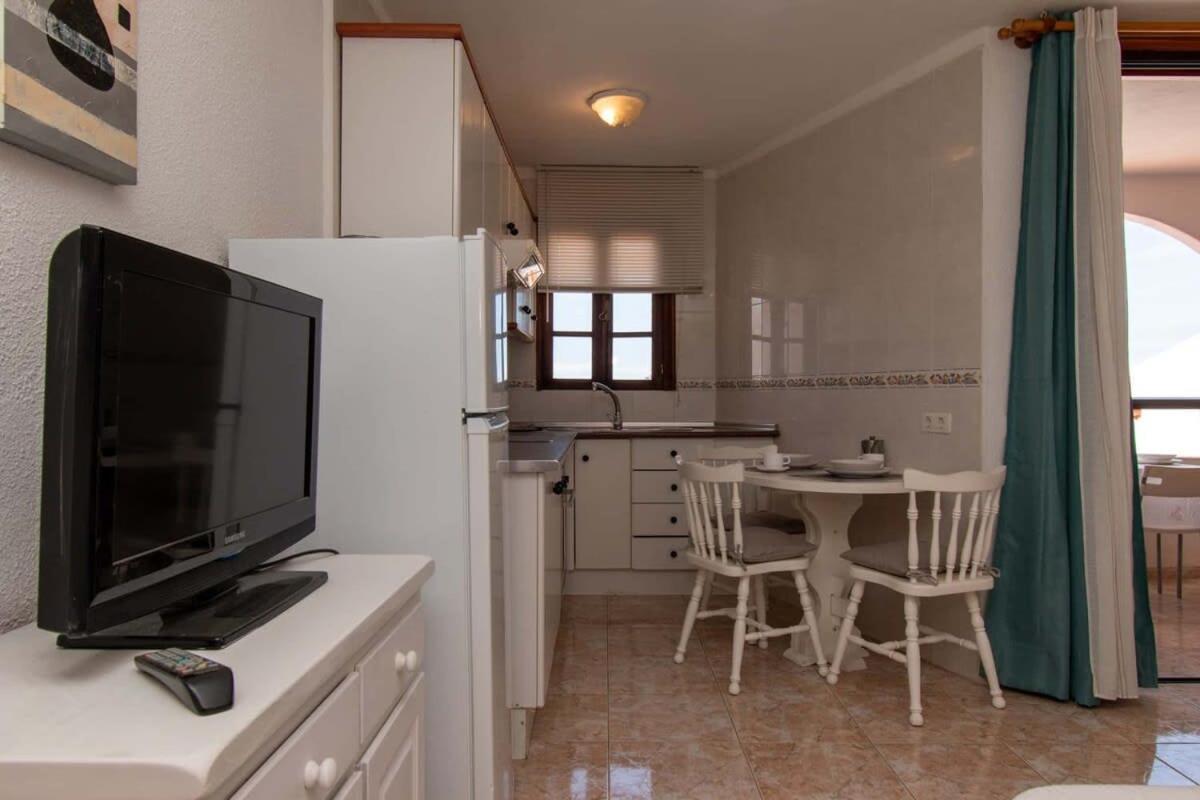 Parque Santiago II 269 - Studio With Sea And Pool Views Playa de las Americas  Luaran gambar