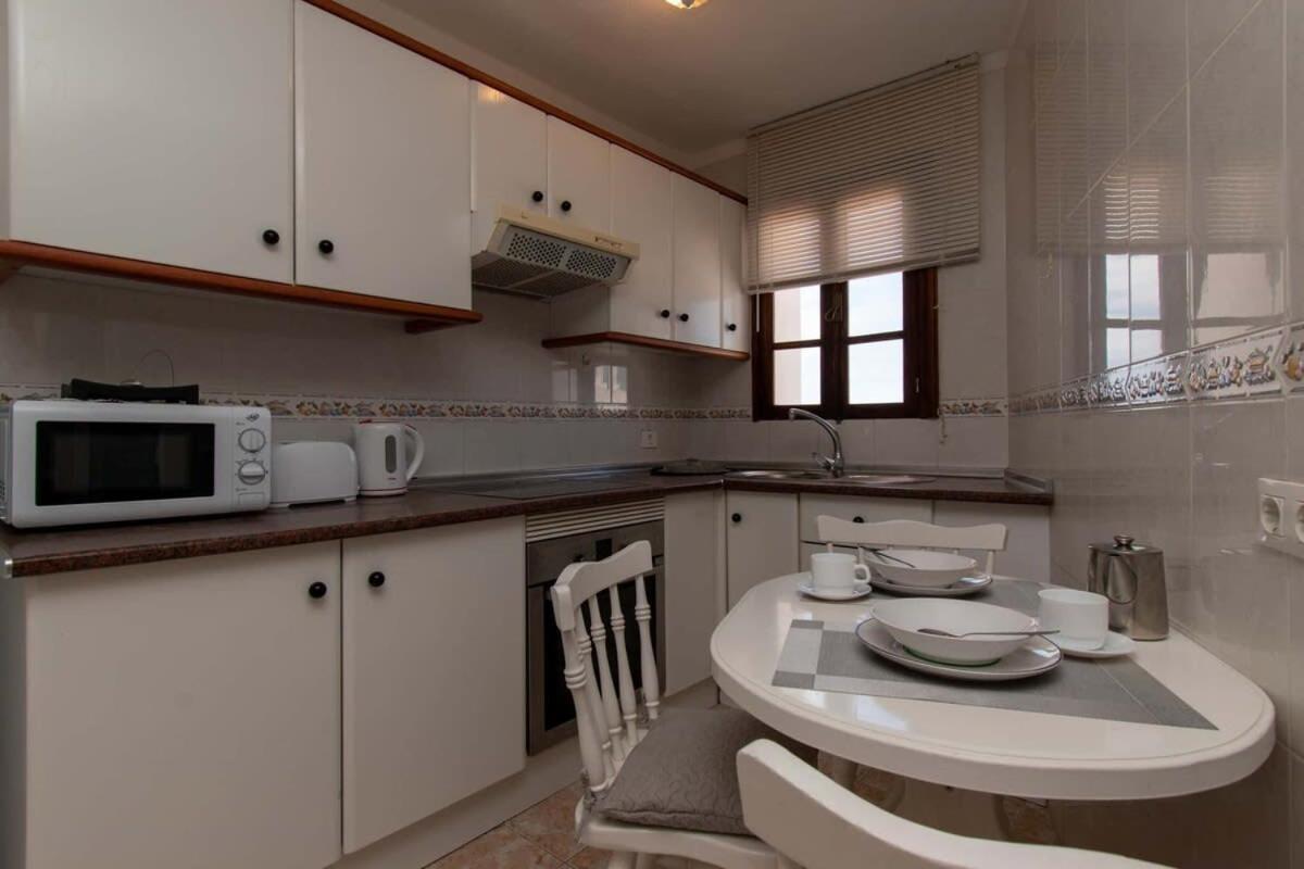 Parque Santiago II 269 - Studio With Sea And Pool Views Playa de las Americas  Luaran gambar