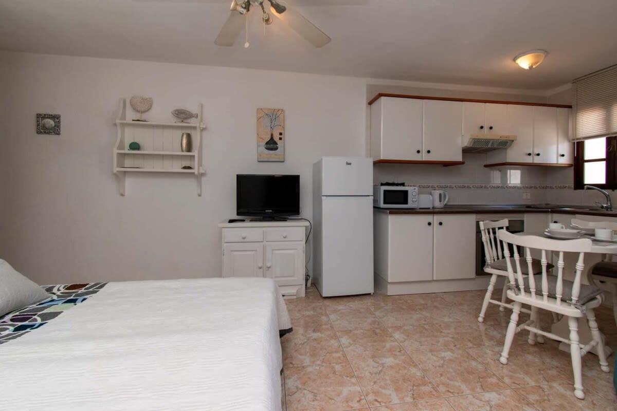 Parque Santiago II 269 - Studio With Sea And Pool Views Playa de las Americas  Luaran gambar
