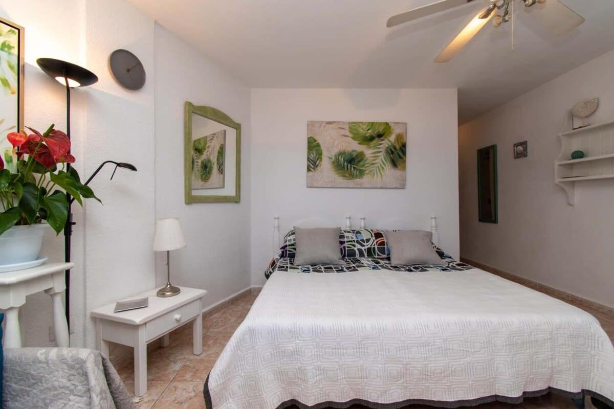 Parque Santiago II 269 - Studio With Sea And Pool Views Playa de las Americas  Luaran gambar